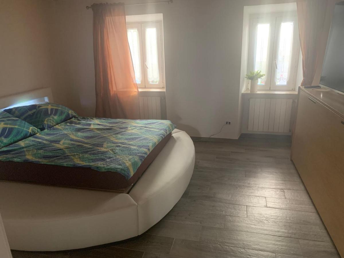 Casa Danilo Lägenhet Cadegliano Viconago Exteriör bild
