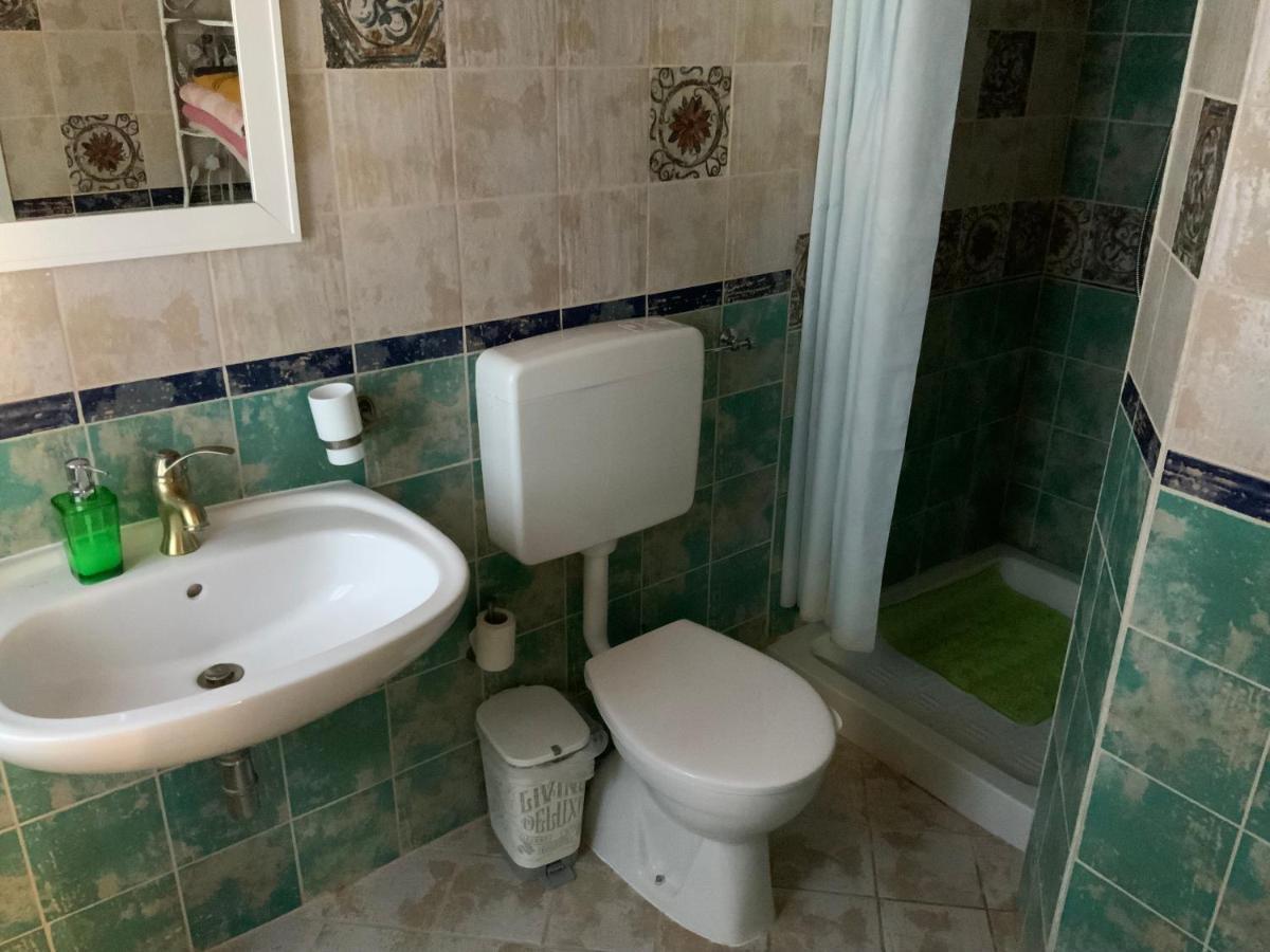 Casa Danilo Lägenhet Cadegliano Viconago Exteriör bild